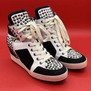 Kennel & Schmenger Woman's White Leather/Suede Studded Hidden Wedge Sneaker 6.5